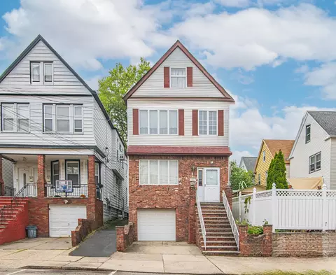 105 Lexington Ave, Bayonne, NJ 07002