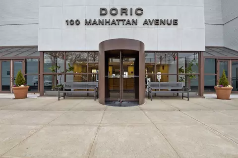 100 Manhattan Ave #1610, Union City, NJ 07087