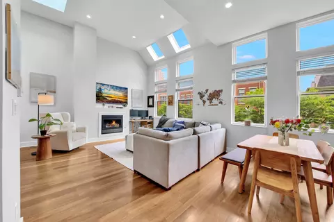 140 Essex St #4, Jersey City, NJ 07302