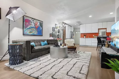 231 Whiton St, Jersey City, NJ 07304