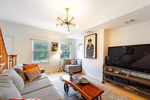 313 5 4th St, Jersey City, NJ 07302