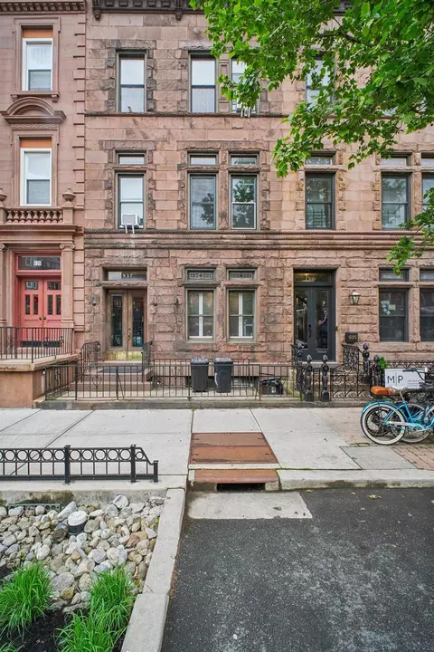 937 Washington St #3, Hoboken, NJ 07030