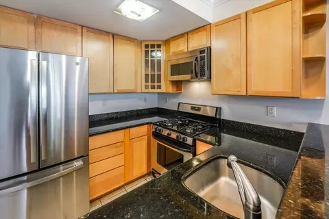 807 Clinton St #2B, Hoboken, NJ 07030