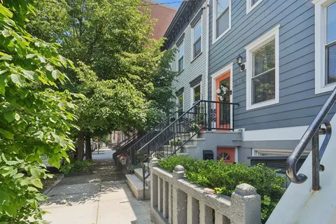317 12 7th St, Jersey City, NJ 07302