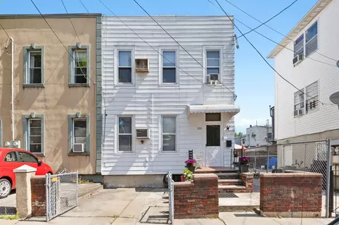 200 Beacon Ave, Jersey City, NJ 07306