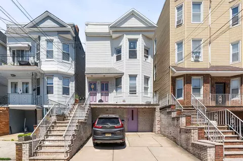 71 W 16th St, Bayonne, NJ 07002