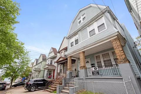 35 Dwight Ave, Jersey City, NJ 07305