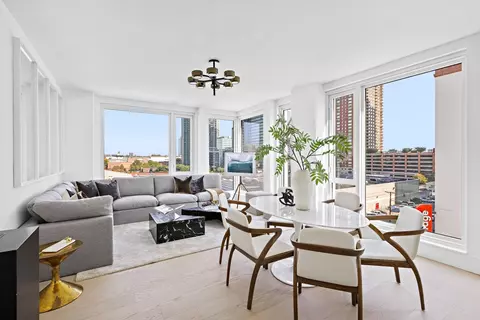 144 1st St #2I, Jersey City, NJ 07302