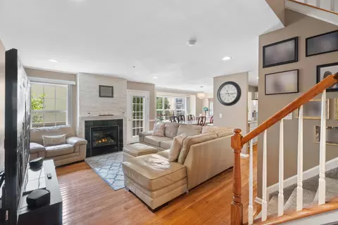 4 Maritime Way, Bayonne, NJ 07002