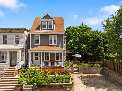 43-45 Willow St, Bayonne, NJ 07002
