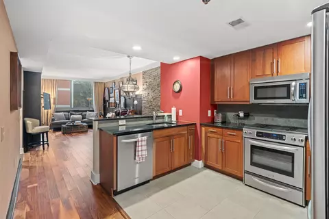 800 Jackson St #810, Hoboken, NJ 07030