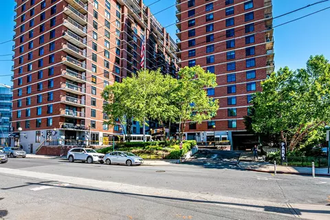 700 1st St #15M, Hoboken, NJ 07030