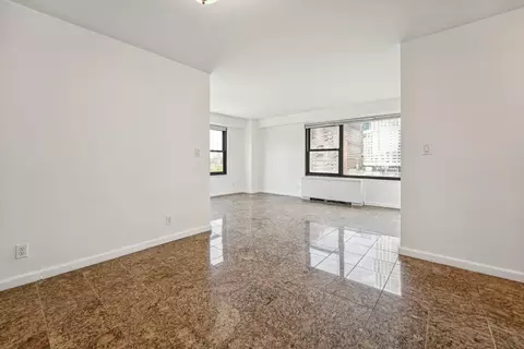 135 Montgomery St #6G, Jersey City, NJ 07302
