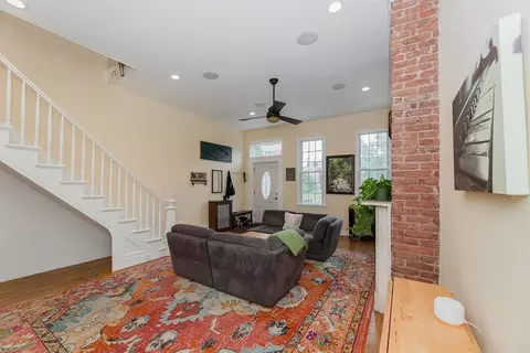 39 Waverly St, Jersey City, NJ 07306