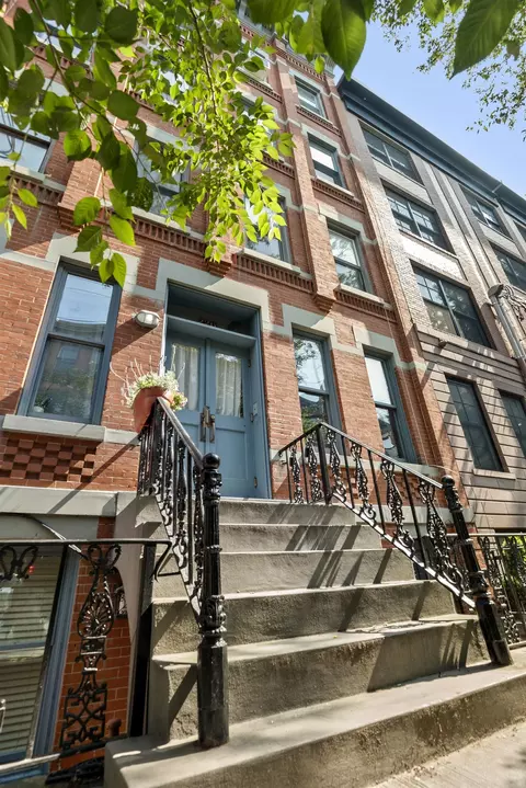 226 1st St #2B, Jersey City, NJ 07302