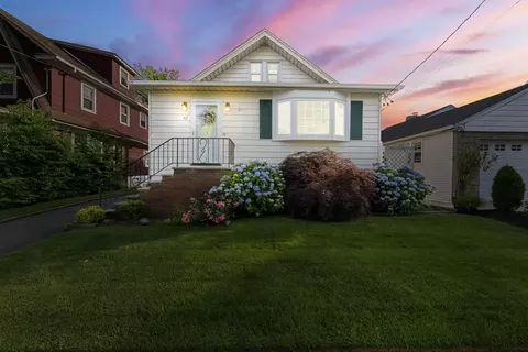 82 Bennett Ave, Kearny, NJ 07032
