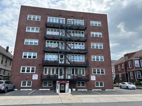 70 W 32nd St #3F, Bayonne, NJ 07002