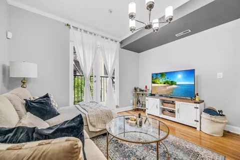 104 York St #4, Jersey City, NJ 07302