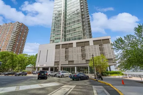 2 2nd St #805, Jersey City, NJ 07302