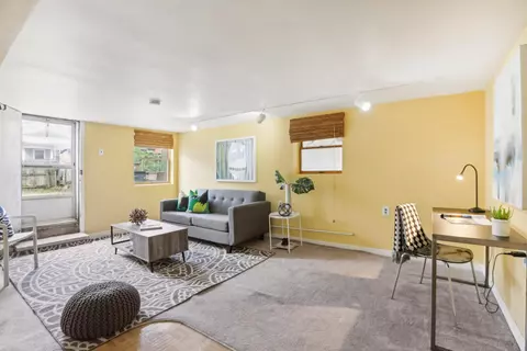 817 16th St, Union City, NJ 07087