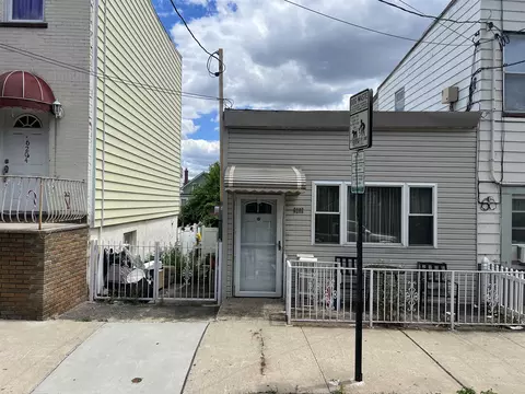 6202 Meadowview Ave, North Bergen, NJ 07047