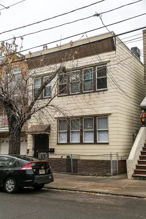 7 Hancock Ave, Jersey City, NJ 07307
