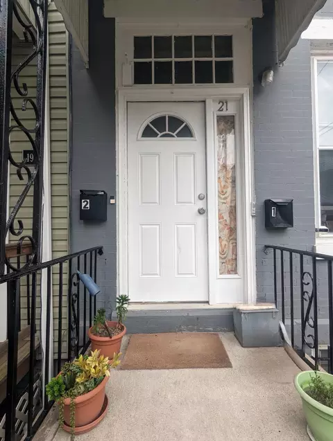21 Pearsall Ave, Jersey City, NJ 07305