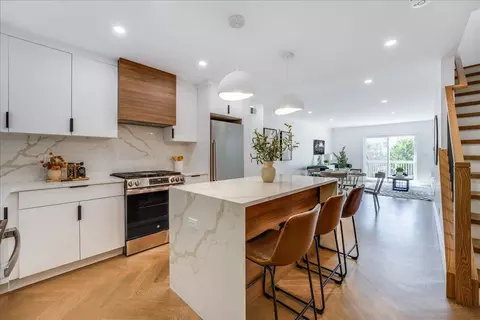 309 10th St, Jersey City, NJ 07302