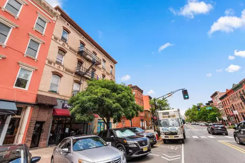 832 Washington St #5, Hoboken, NJ 07030