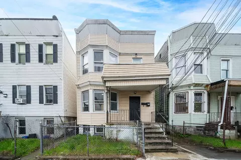 207 Armstrong Ave, Jersey City, NJ 07305