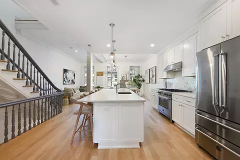 826 Hudson St #2, Hoboken, NJ 07030