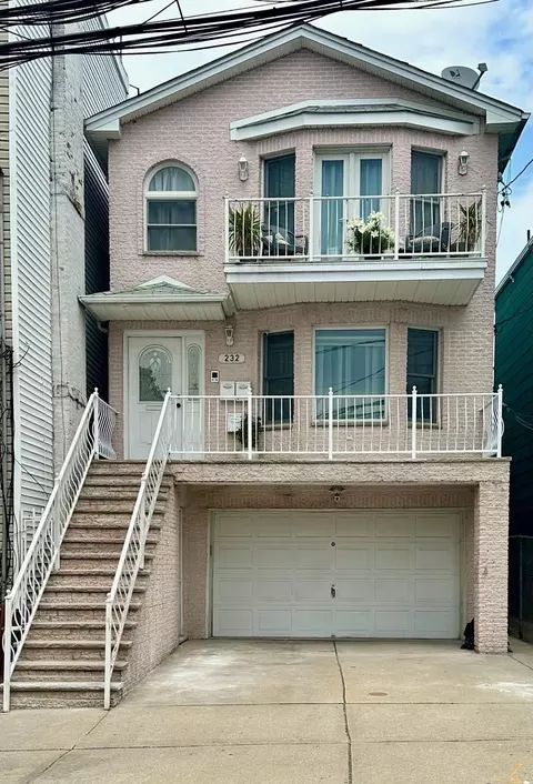 232 Linden Ave, Jersey City, NJ 07305