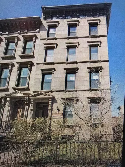 938 Hudson St #2, Hoboken, NJ 07030