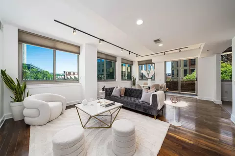 800 Jackson St #301, Hoboken, NJ 07030