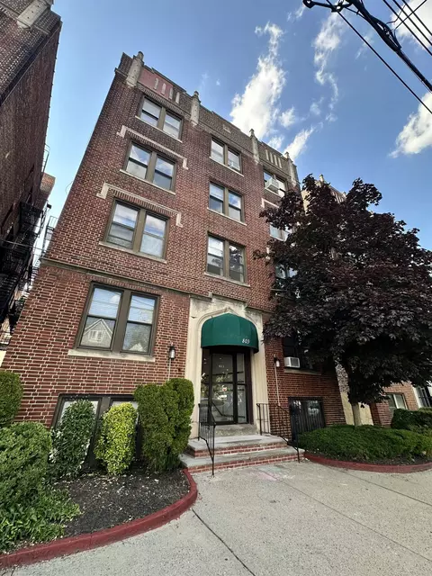 803 Avenue A #2B, Bayonne, NJ 07002
