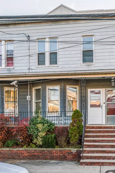 34 W 27th St, Bayonne, NJ 07002