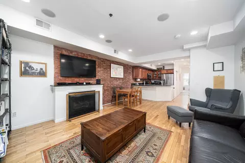 221 Willow Ave #1R, Hoboken, NJ 07030