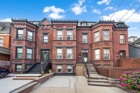 101 W 8th St, Bayonne, NJ 07002
