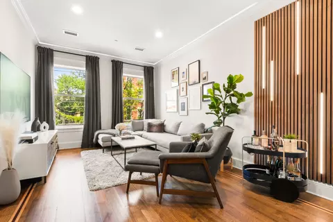 231 1st St #2D, Jersey City, NJ 07302