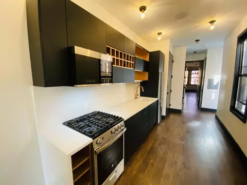 43 Thorne St #2L, Jersey City, NJ 07307