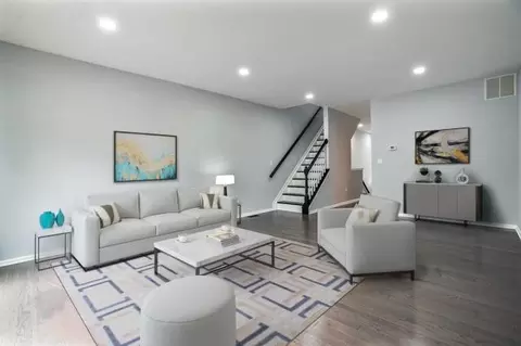 2 Locust St, Jc West Bergen, NJ 07305