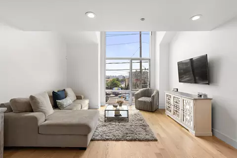 8917 River Rd #3, North Bergen, NJ 07047