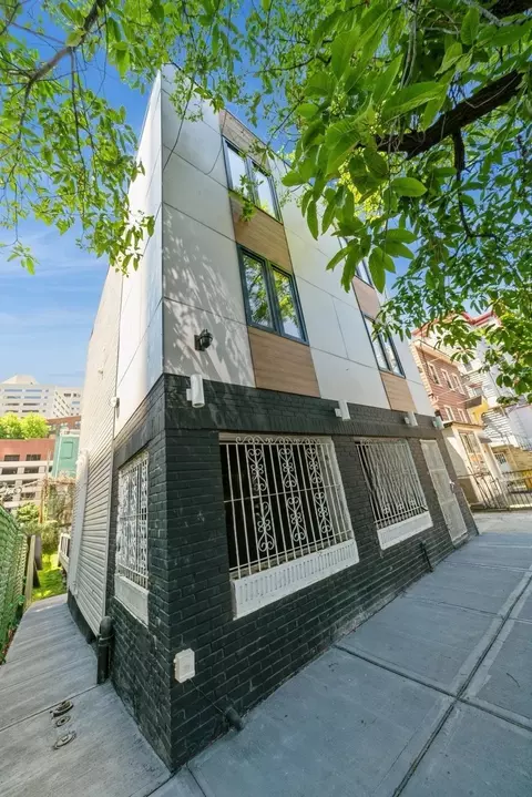 195 Bay St #4 AKA 301, Jersey City, NJ 07302