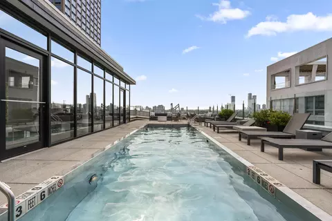 160 1st St #613, Jersey City, NJ 07302