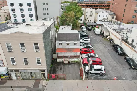 731 Newark Ave, Jc Journal Square, NJ 07306