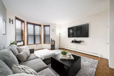 535 Bloomfield St #2-S, Hoboken, NJ 07030