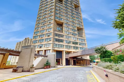 7004 Blvd E #23D, Guttenberg, NJ 07093