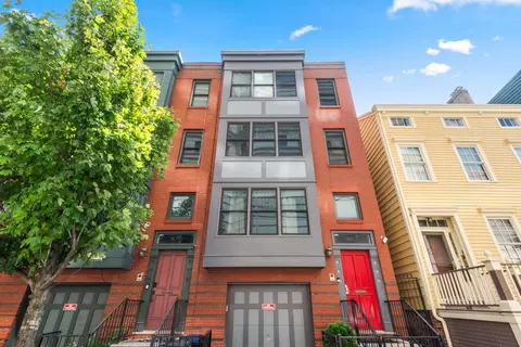 7 Wayne St, Jersey City, NJ 07302