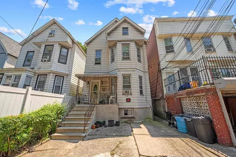 156 Delaware Ave, Jersey City, NJ 07306