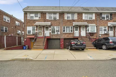 137 Warren St, Harrison, NJ 07029